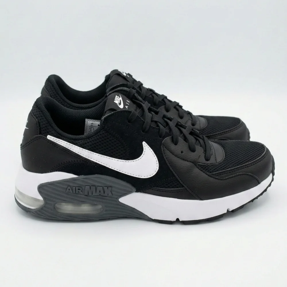 Nike Air Max Excee Black and White Athletic Shoes~Women Size 8.5